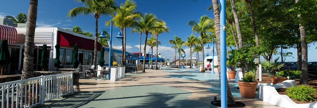 Fort Myers Straßen mit Palmen im Sommer